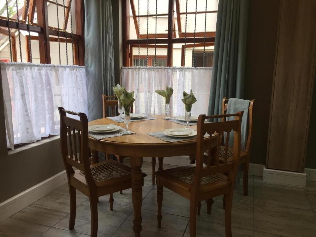 Rozenhof Guest Cottages ジョージ エクステリア 写真