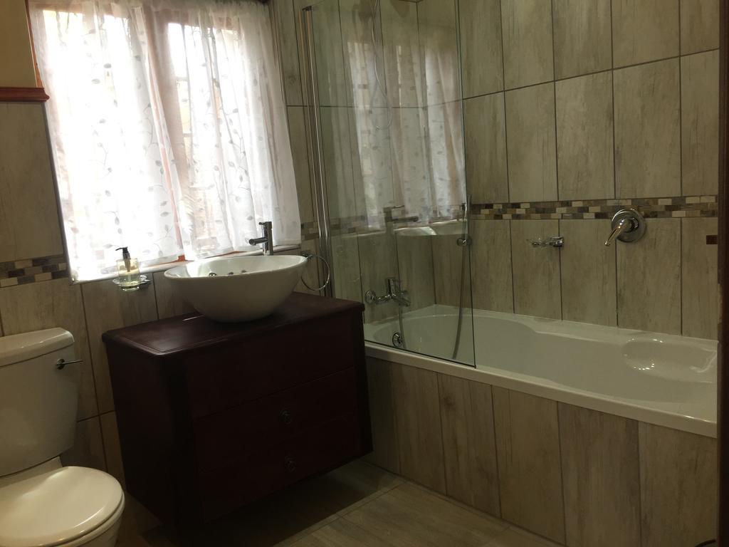 Rozenhof Guest Cottages ジョージ エクステリア 写真